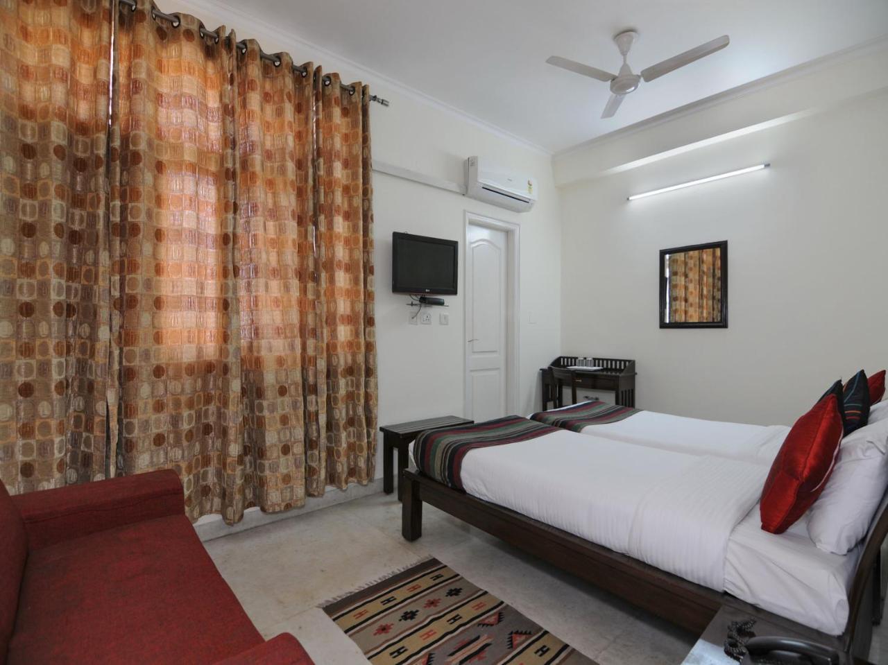 Mehra Residency At The Airport Hotel Nova Deli Exterior foto